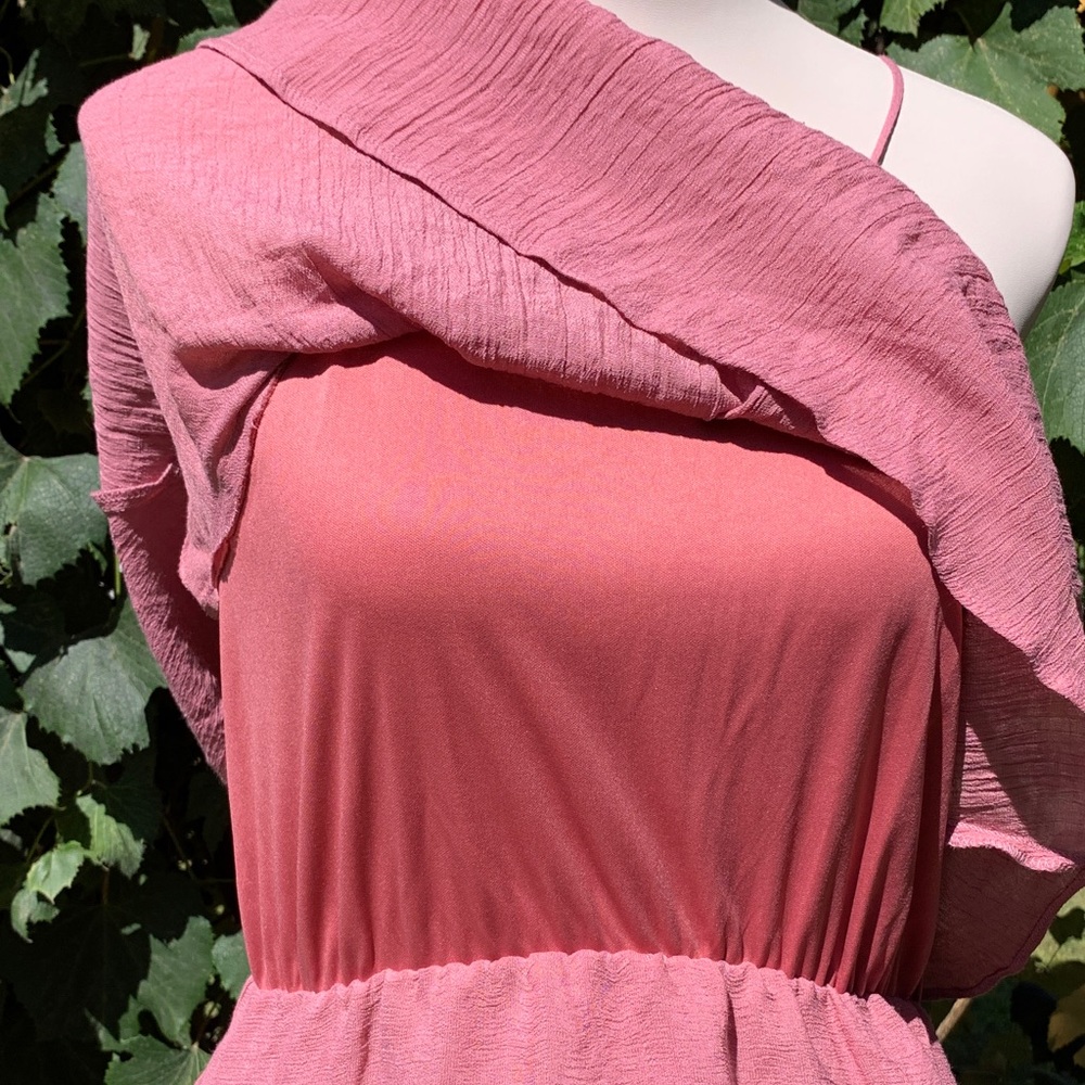 Chic Layered Pink Mini Dress - Picture 4 of 6